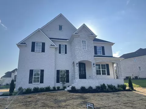 107 Scarsdale Dr S, Hendersonville, TN 37075