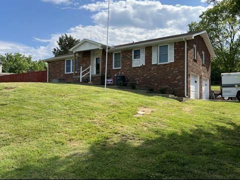 200 Cumberland Hills Dr, Madison, TN 37115