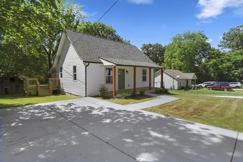 795 N Brown St, Springfield, TN 37172 photo 2