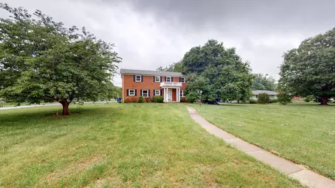 201 Woodmont Dr, Shelbyville, TN 37160