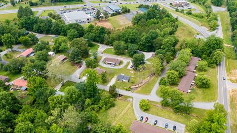 102 Sherry Ln, Dickson, TN 37055 photo 4