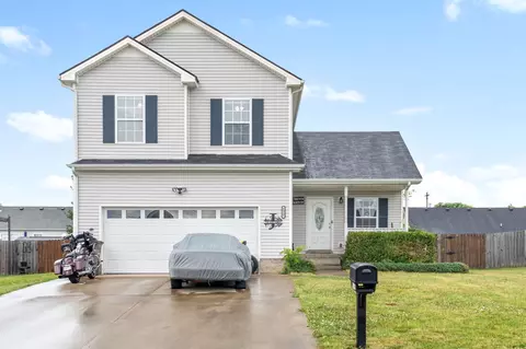 1317 Loren Cir, Clarksville, TN 37042