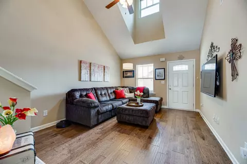 4046 Commons Dr, Spring Hill, TN 37174 photo 4