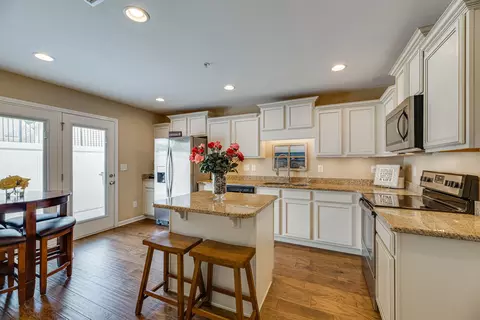 4046 Commons Dr, Spring Hill, TN 37174 photo 9