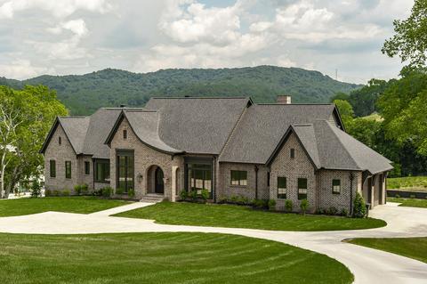 5011 Brooklands Ln, Franklin, TN 37064
