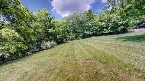 101 Donnawood Ct, Hendersonville, TN 37075
