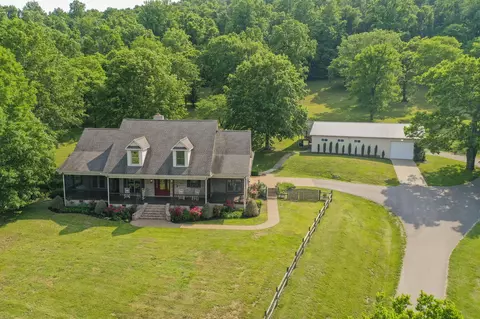 1307 Mooresville Rd, Culleoka, TN 38451