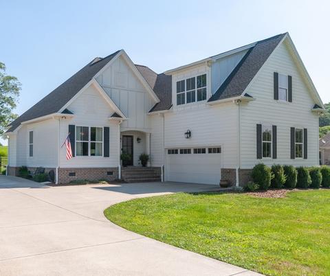 2417 Darks Mill Rd, Columbia, TN 38401