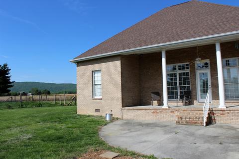 509 Garner Ln, Decherd, TN 37324 photo 5