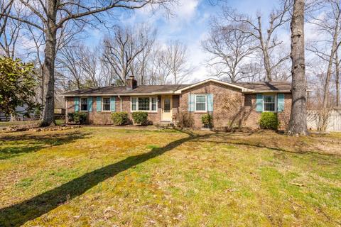 1008 Country Valley Ct, Kingston Springs, TN 37082