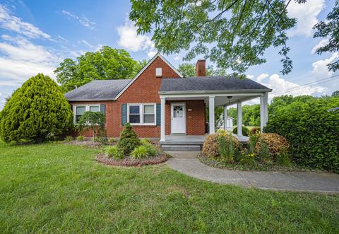 143 N Russell St, Portland, TN 37148