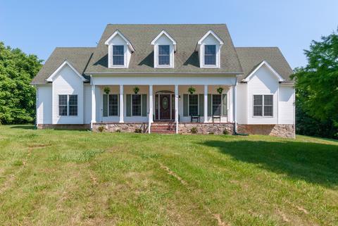 804 Mahon Rd, Columbia, TN 38401