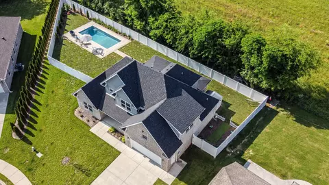 530 Mcchrystal Dr, Murfreesboro, TN 37129