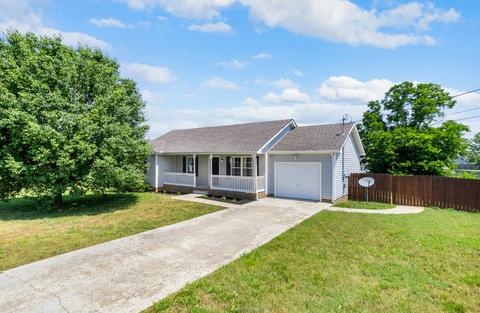 307 Pappy Dr, Oak Grove, KY 42262