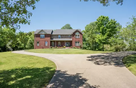 632 N Woodson Rd, Clarksville, TN 37043