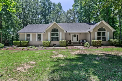 1065 Creekwood Cv, Humboldt, TN 38343