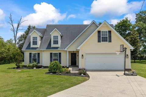 145 Auburn Ct, Murfreesboro, TN 37128