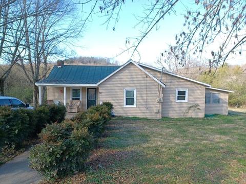 645 Dalton Hollow Rd, Hartsville, TN 37074