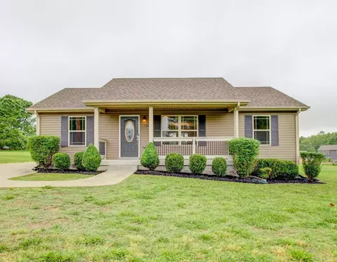 450 Mattingly Dr, Clarksville, TN 37042