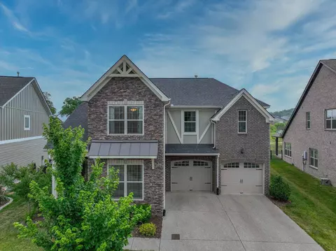 127 Monarchos Dr, Gallatin, TN 37066