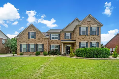 110 Rock Castle Dr, Lebanon, TN 37087