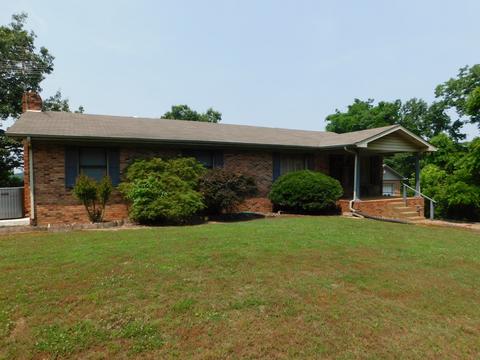 305 Big Richland Dr, Waverly, TN 37185