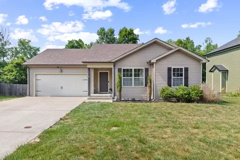 544 Magnolia Dr, Clarksville, TN 37042
