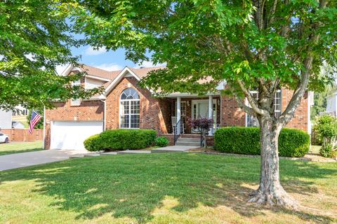 3333 Victoria Ct, Clarksville, TN 37043