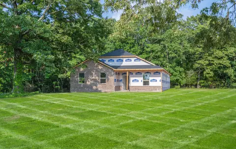 402 Wilson Hollow Rd, Dickson, TN 37055