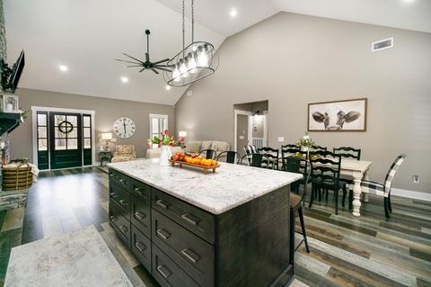 129 Claypool Rd, Bethpage, TN 37022 photo 8
