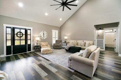 129 Claypool Rd, Bethpage, TN 37022 photo 4