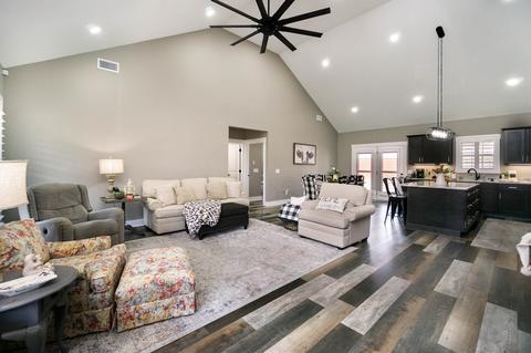 129 Claypool Rd, Bethpage, TN 37022 photo 3