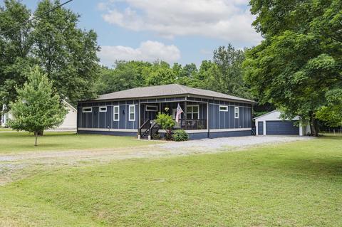 201 Suncrest Dr, La Vergne, TN 37086