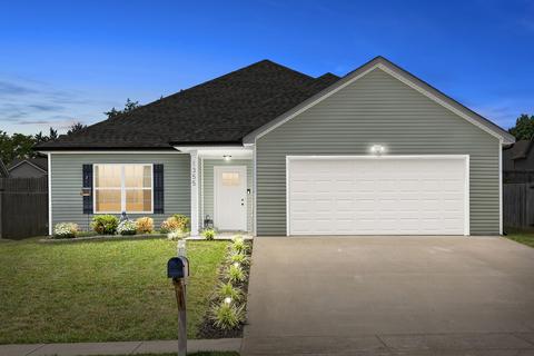 1355 Freedom Dr, Clarksville, TN 37042
