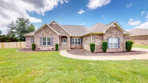 16 Blue Bird Dr, Fayetteville, TN 37334