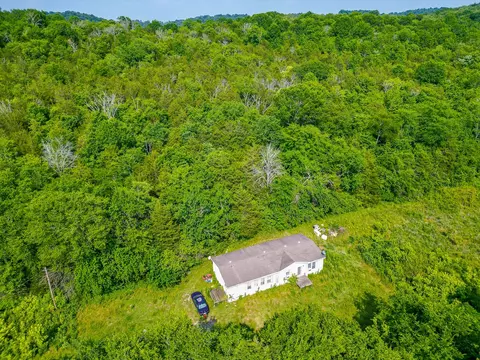 97 Redd Branch Rd, Fayetteville, TN 37334