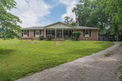 609 Woods Dr, Columbia, TN 38401