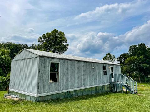 125 Geroge M Rd, Bon Aqua, TN 37025