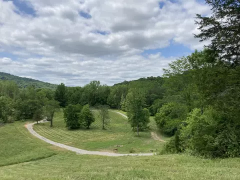421 Solomon Trl SE, Sparta, TN 38583