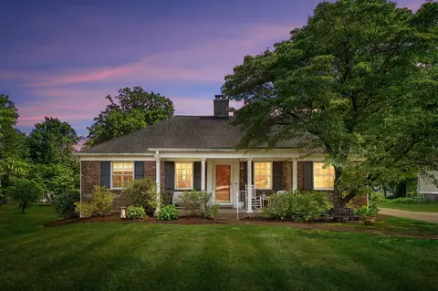 2720 Overhill Cir, Nashville, TN 37214