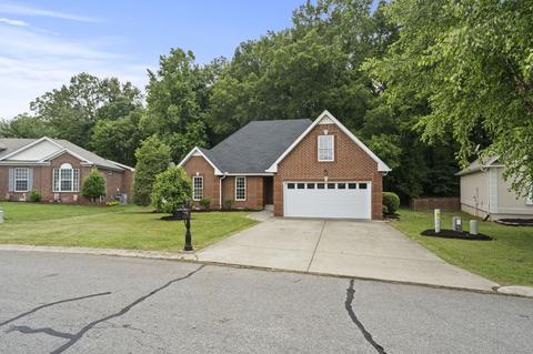 168 Foxrun, Springfield, TN 37172