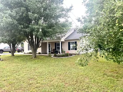 302 Cottonwood Dr, Shelbyville, TN 37160