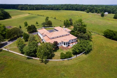 2335 Ovoca Rd, Tullahoma, TN 37388