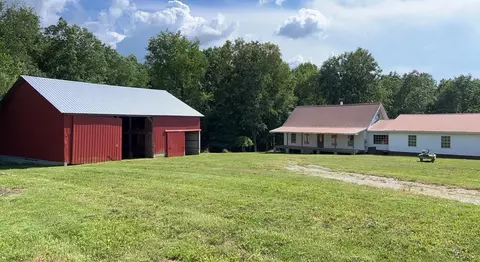 135 Oaks Rd, Ethridge, TN 38456