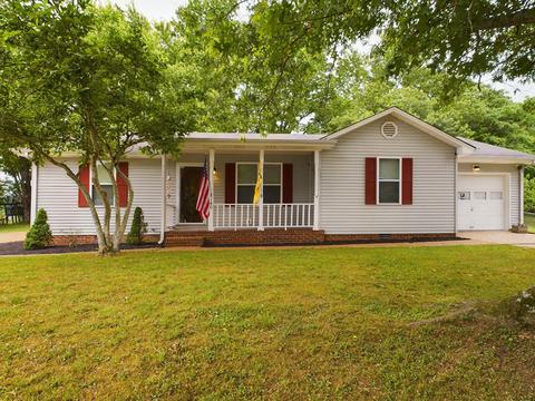 140 Cumberland Cove Dr, Carthage, TN 37030