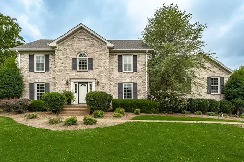 147 East Dr, Hendersonville, TN 37075