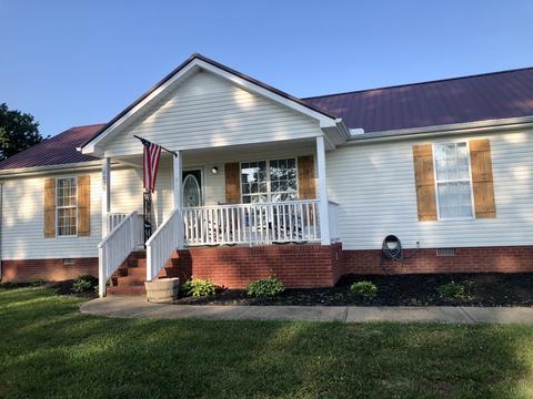 1075 Oak Grove Rd, Goodspring, TN 38460