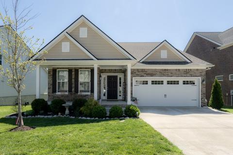 566 Crutcher Ct, Spring Hill, TN 37174