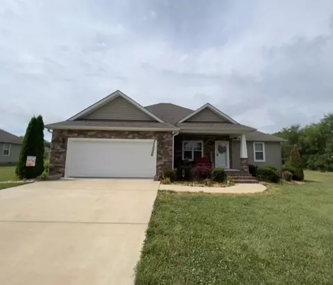 81 Luttrell Dr, Winchester, TN 37398
