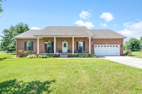 1040 Webb Rd, Clarksville, TN 37040